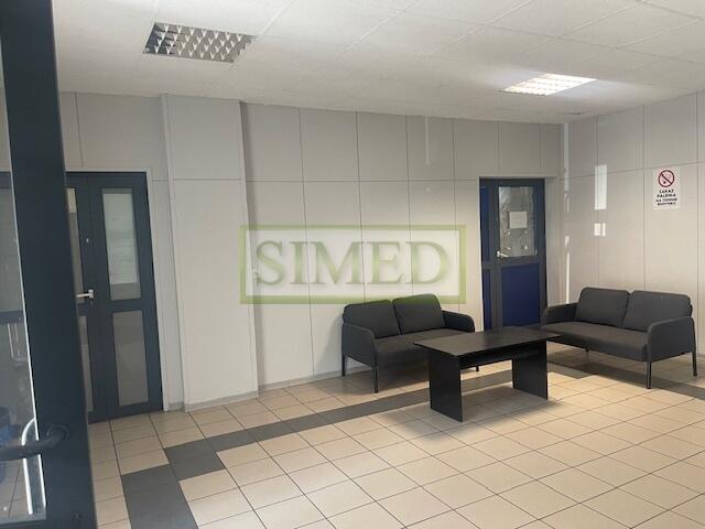 Pokój z dostępem do windy towarowej,ochrona,24h