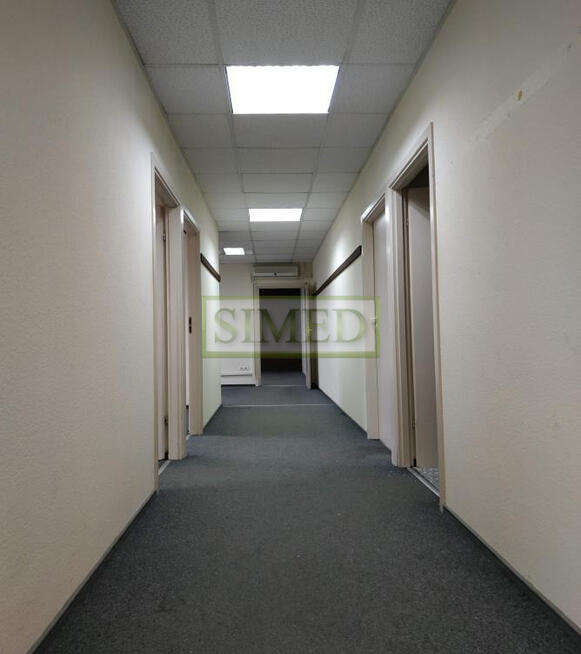 Pokój z dostępem do windy towarowej,ochrona,24h