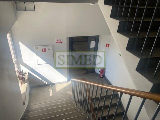 Pokój z dostępem do windy towarowej,ochrona,24h