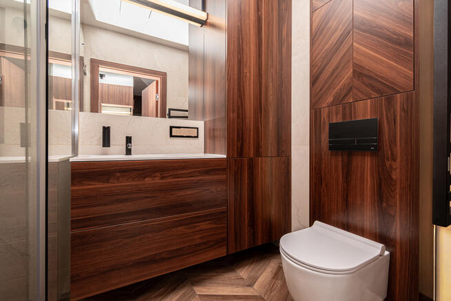 Eleganckie 4-pokojowe mieszkanie z balkonem