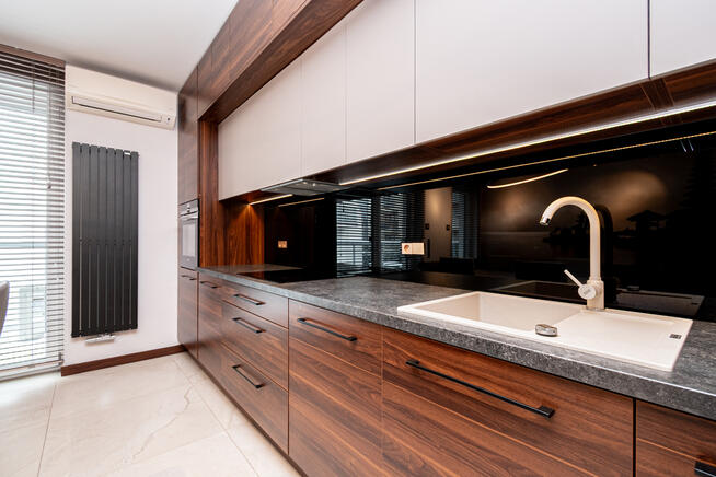 Eleganckie 4-pokojowe mieszkanie z balkonem