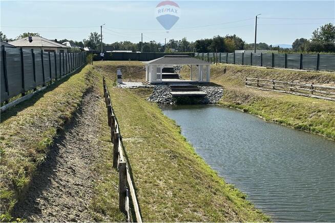 Rekreacyjna działka ze stawem 5km od Park Rozrywki