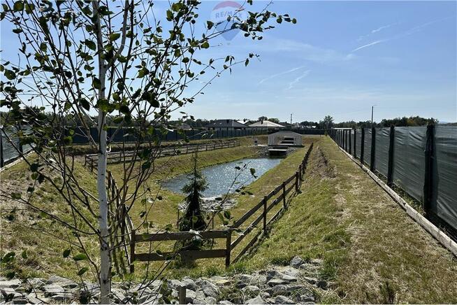 Rekreacyjna działka ze stawem 5km od Park Rozrywki