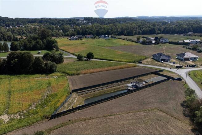 Rekreacyjna działka ze stawem 5km od Park Rozrywki