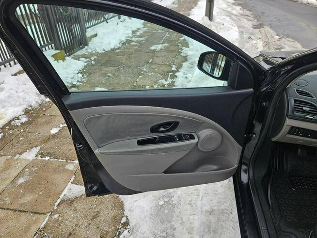 Renault Megane 1,6 16V 131000 km klimatyzacja ładna zarejestrowana