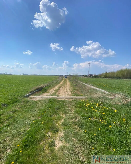 Działka 1063 m2 z WZ Jakubów