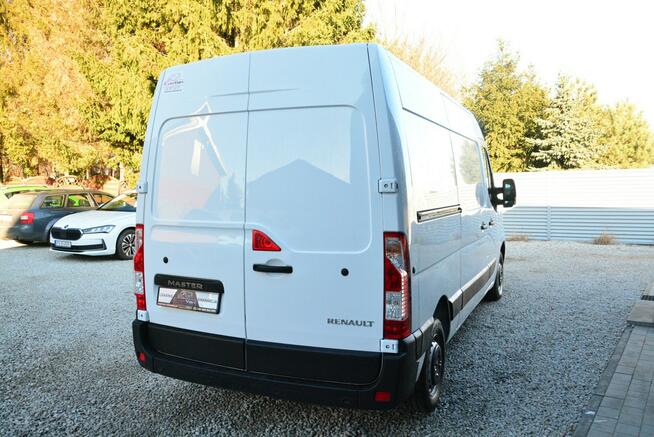 Renault Master sredniak L2H2 3 osobowy lift pełna opcja