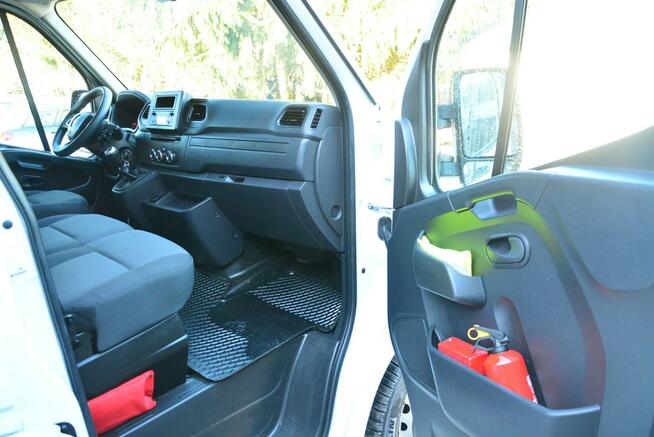 Renault Master sredniak L2H2 3 osobowy lift pełna opcja
