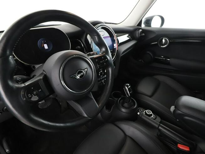 Mini Cooper automat full LED virtual cocpit navi skóra grzane fotele czujniki park