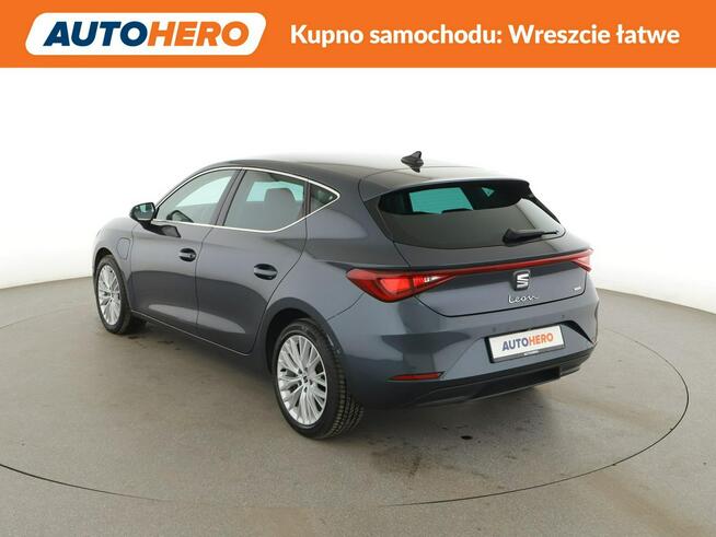 Seat Leon PHEV full LED navi grzane fotele virtual cocpit kamera i czujniki park