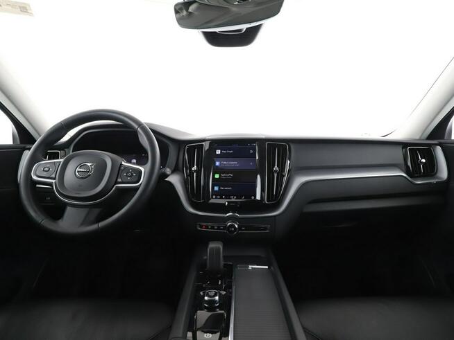 Volvo XC 60 FV23% B4 (mHEV) automat skóra navi kamera grzane fotele