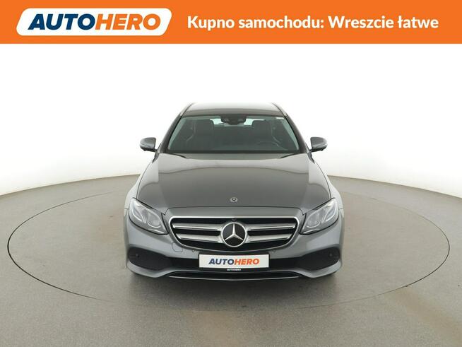 Mercedes E 250 FV23% automat full LED virtual cocpit półskóra grzane fotele kamery