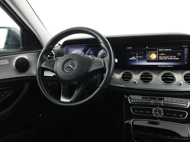 Mercedes E 250 FV23% automat full LED virtual cocpit półskóra grzane fotele kamery