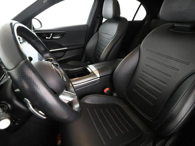 Mercedes C 300 PHEV full LED skóra/alcantara panorama navi kamery