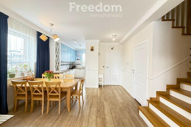 Piękny nowoczesny dom z narożną działką