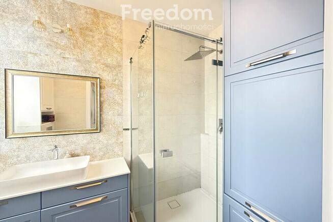 Piękny nowoczesny dom z narożną działką