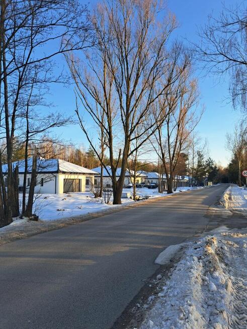 Ogrodzona działka 1000 m² z aktualnym pozwoleniem na budowę!