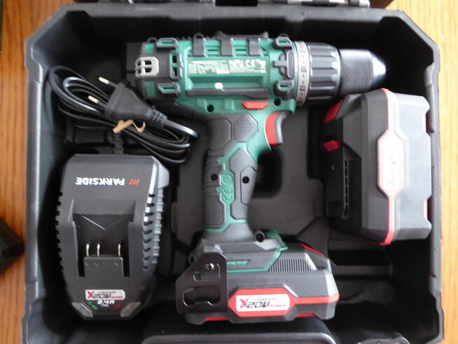 PARKSIDE PABS 20-Li G8 z 2aku 4Ah i 2Ah, ład 2,4A + 75 akces