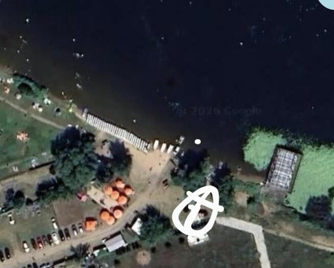 Plaża Nieporęt - miejsce do sprzedaży lodów oraz dmuchańców