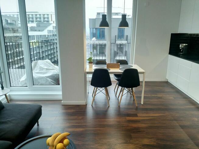 WYJĄTKOWY APARTAMENT Z TARASEM 19m² – PANORAMA WARSZAWY