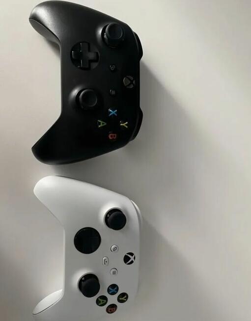 Xbox Series S 512 GB + 2 pady + stacja ładująca