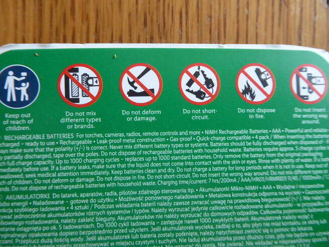 Nieużywany zestaw 4 akumulatorków NI-MH 1,2V/1000mAh TRONIC