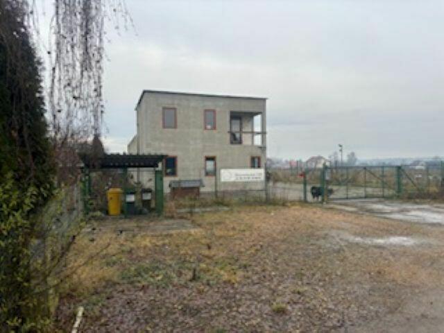 Syndyk sprzeda 1/2 udział - budynek / hala - Tychy