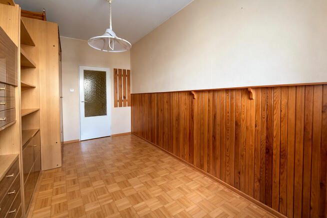 Słoneczne 4 pokojowe na I piętrze w niskiej zabudowie 1/4