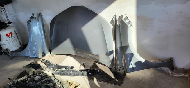 Sprzedam komplet przod toyota auris 2 hybryda