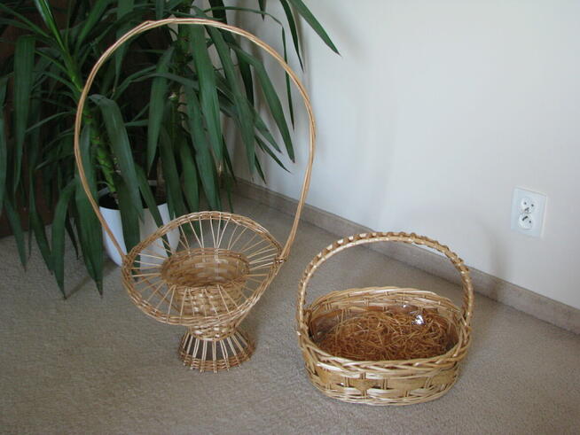 Dekoracyjny ozdobny koszyk, kosz wiklinowy na kwiaty osłonka