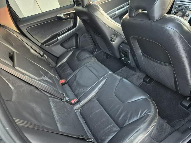 Volvo XC 60 2.4 dizel 5 cilindry automat skóra nawigacja