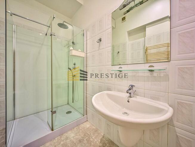 Wilcza 2 miejsca postojowe z opcją na biuro