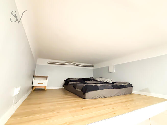 Pets | Rondo Grunwaldzkie | Antresola | ENG