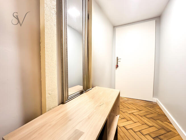 Pets | Rondo Grunwaldzkie | Antresola | ENG