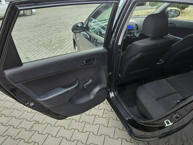 Hyundai i30 1,4benz Serwis.Klimatyzacja.el.szyby.Centralka,kredyt.OKAZJA