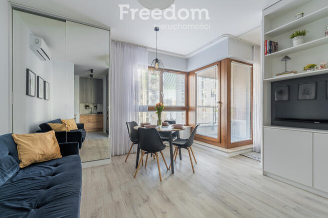 Nowoczesne studio niedaleko metra, górny Mokotów