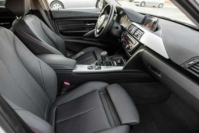 BMW 320 2.0d 143KM ! Manual ! Bi-Xenon LED Navi ! NOWY ROZRZĄD !
