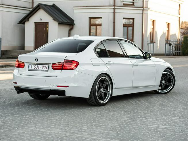 BMW 320 2.0d 143KM ! Manual ! Bi-Xenon LED Navi ! NOWY ROZRZĄD !