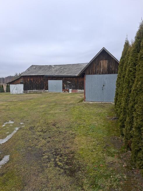 Dom parterowy jednorodzinny na dużej działce.