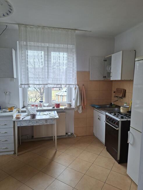 Dom parterowy jednorodzinny na dużej działce.