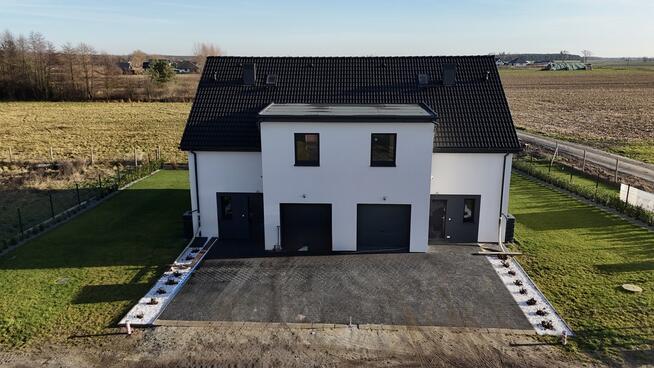 Bliźniak, 4 pokoje, salon.