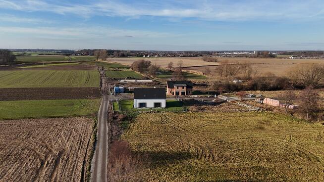 Bliźniak, 4 pokoje, salon.