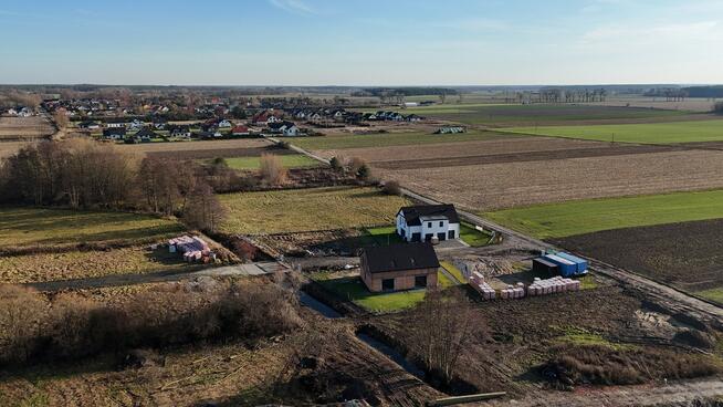 Bliźniak, 4 pokoje, salon.