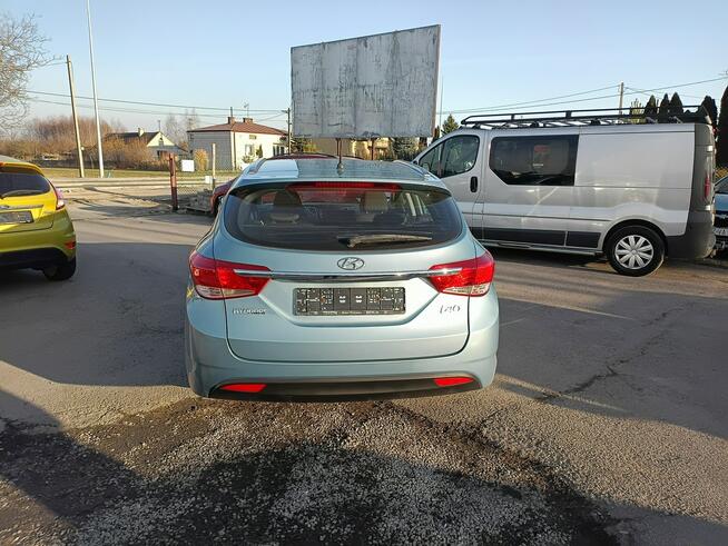 Śliczny Hyundai i40 Fajna wersja