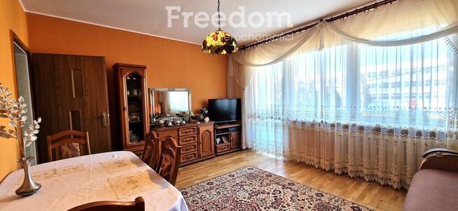 Przestronne M3 na 1 piętrze w centrum Ostrowca Św.