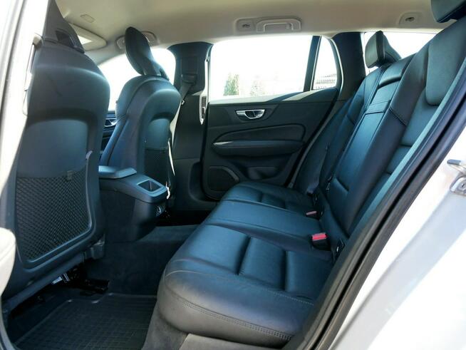 Volvo V60 2.0D3 150KM Eu6 Momentum Pro -Wzorowo zadbany -LED - Kamera -Keyless