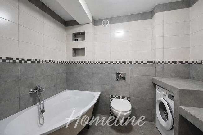 Kawalerka z balkonem tuż przy Parku.