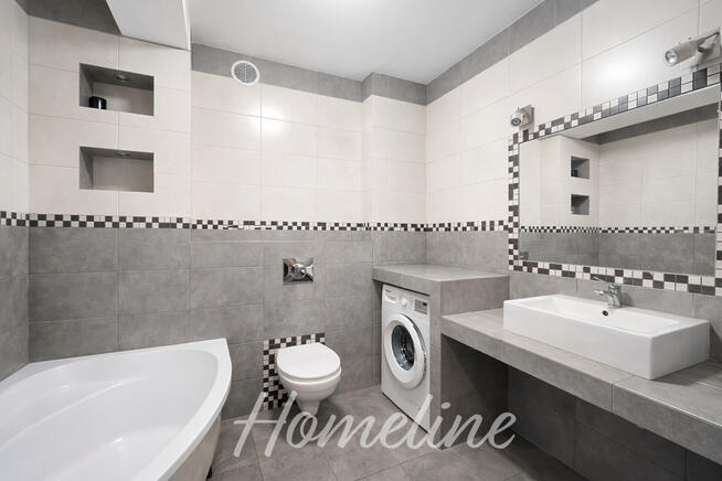 Kawalerka z balkonem tuż przy Parku.