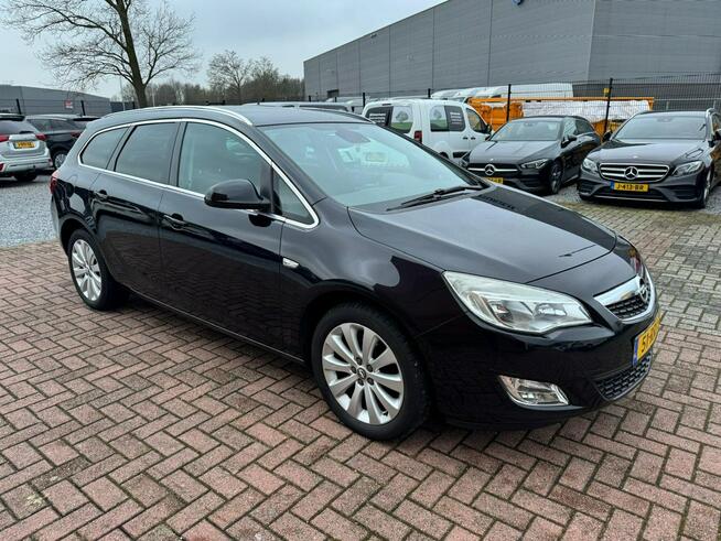 Opel Astra J 1.4T 2011r Automat Nawigacja Półskóra Ruda Cosmo Alufelgi