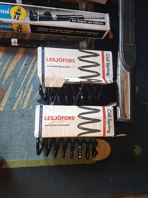 Amortyzatory 19-263007 Mercedes glc 2 sztuki 500 zł pełno s